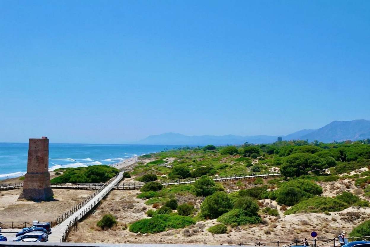 Apartamento à venda pé na areia em Marbella — Vista mar