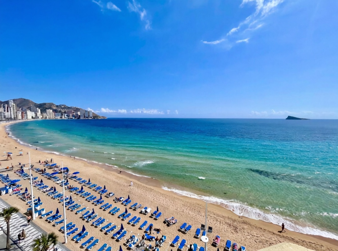 Apartamento à venda pé na areia em Benidorm — Vista mar