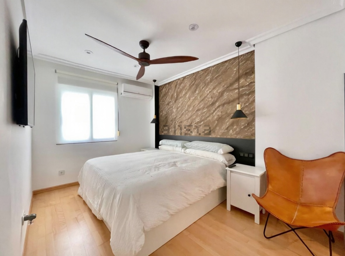 Apartamento à venda pé na areia em Benidorm — Quarto
