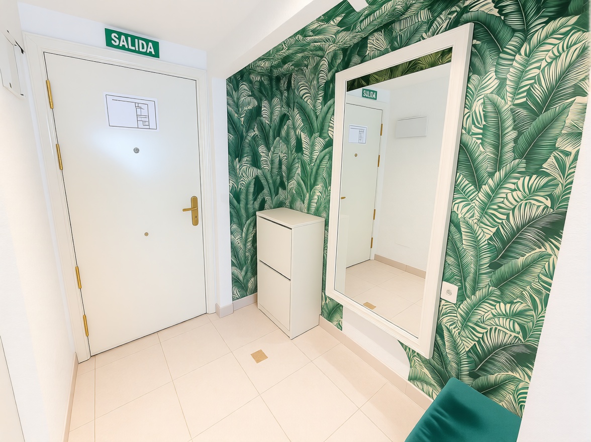 Piso en venta en primera línea de playa en Marbella — Dormitorio