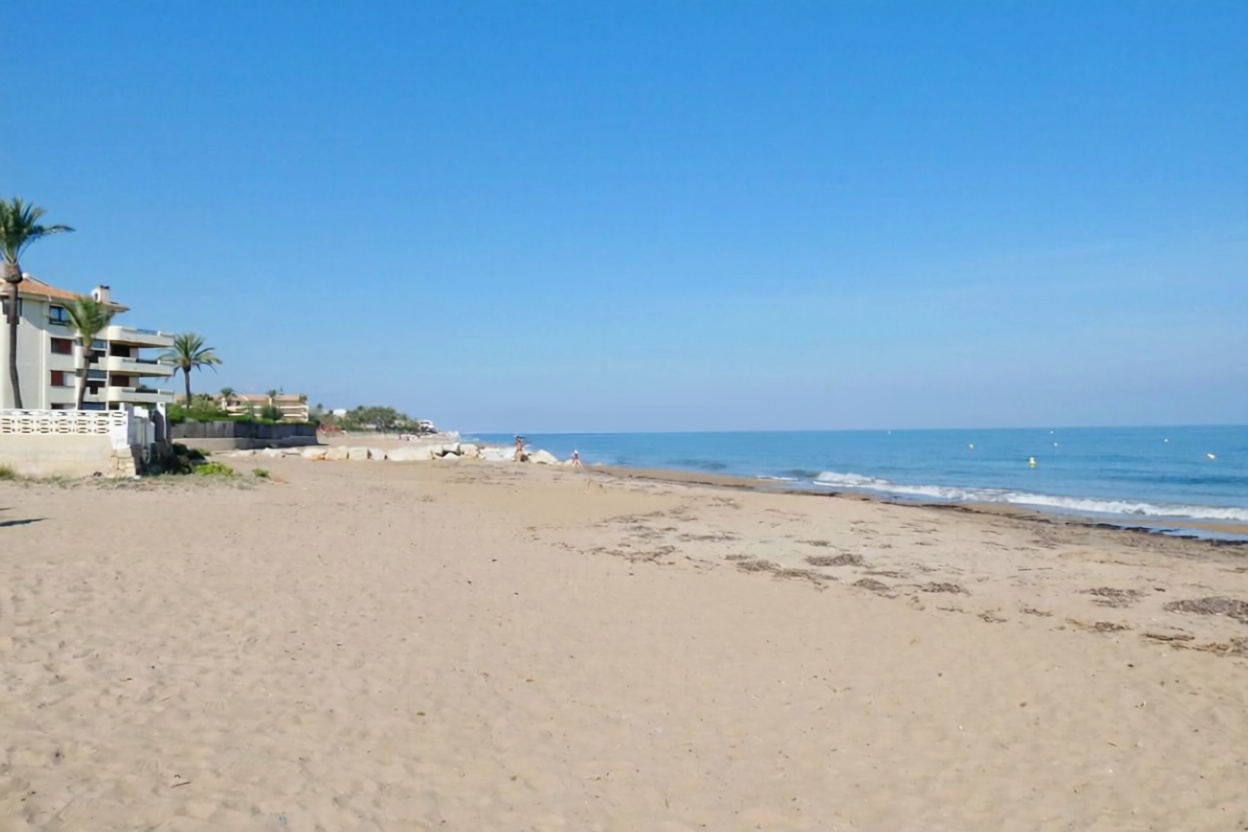Wohnung zum Verkauf in direkter Strandlage in Denia