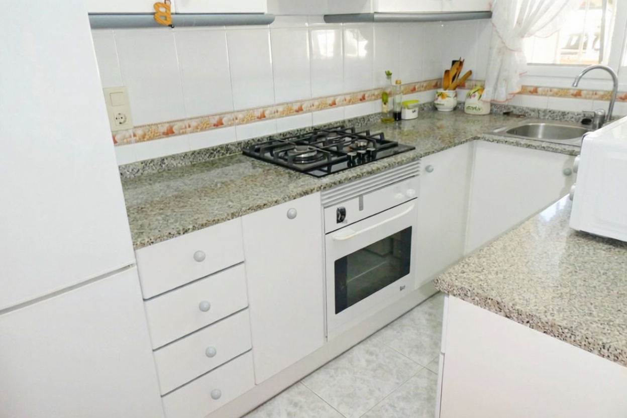 Apartamento à venda pé na areia em Denia — Cozinha