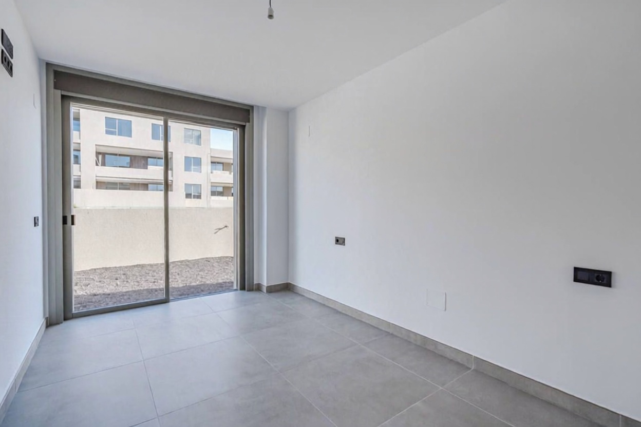 Apartamento à venda pé na areia em Los Barrios — Quarto