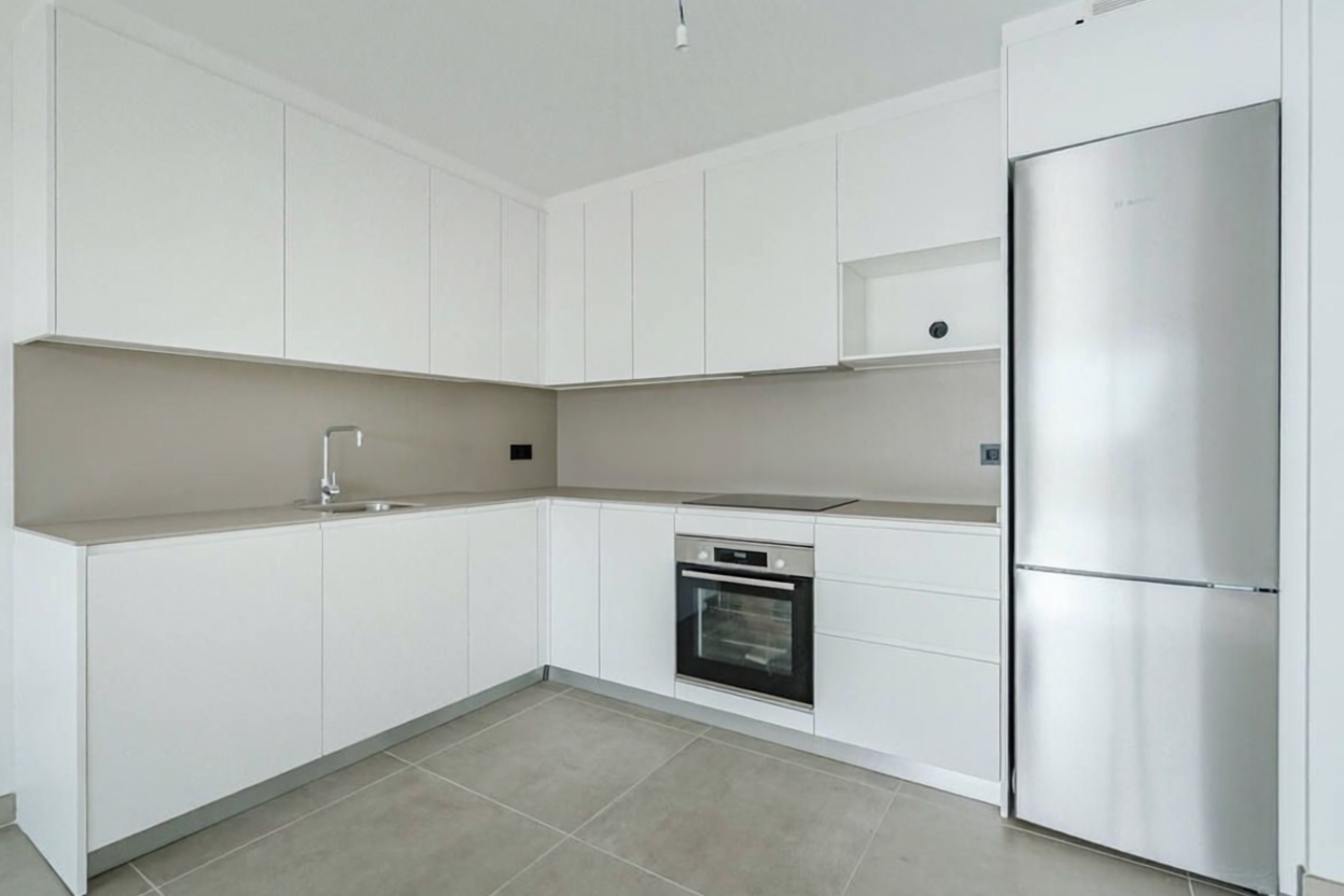 Apartamento à venda pé na areia em Los Barrios — Cozinha