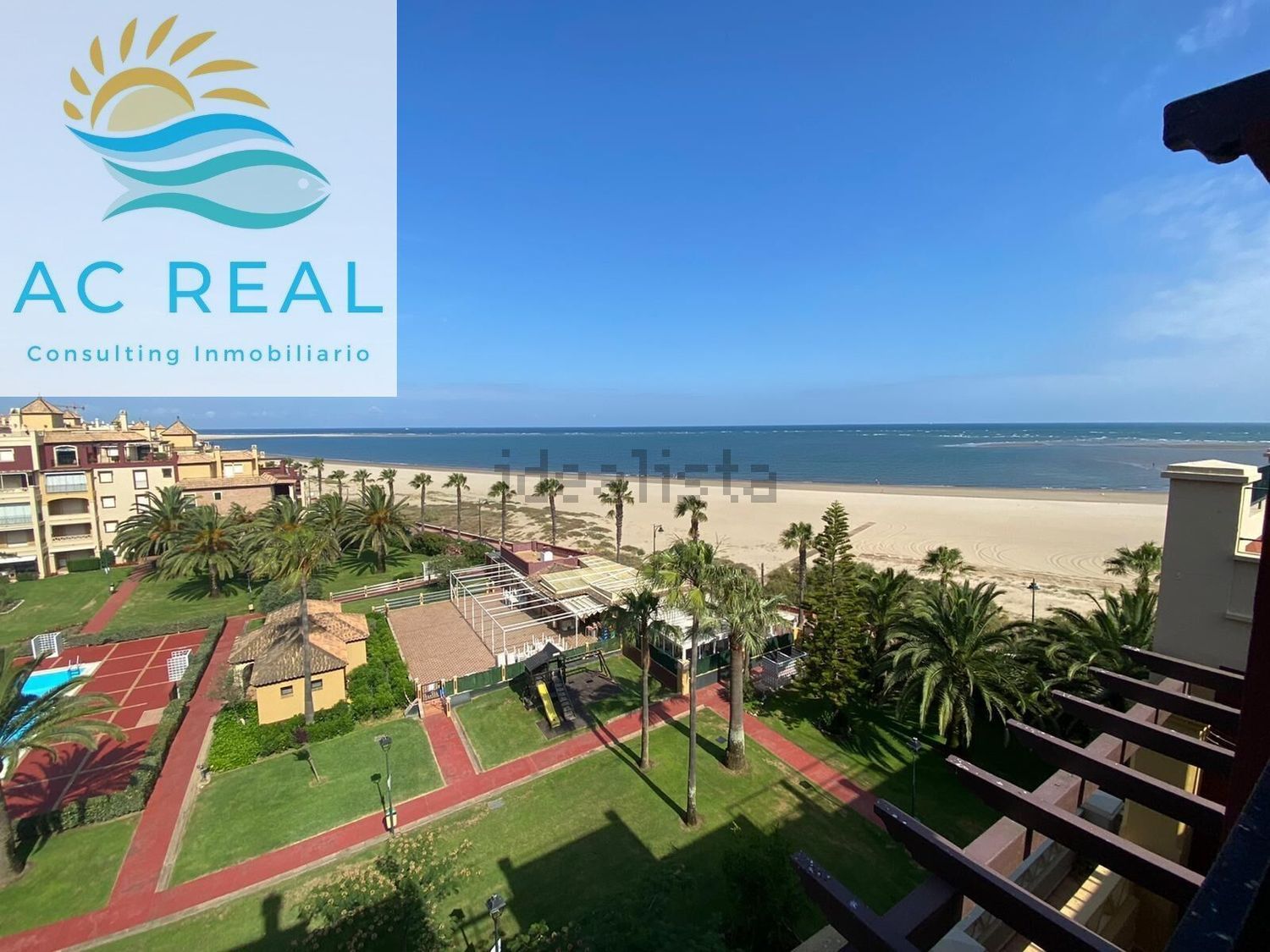 Seafront attic in Ayamonte — Sea view