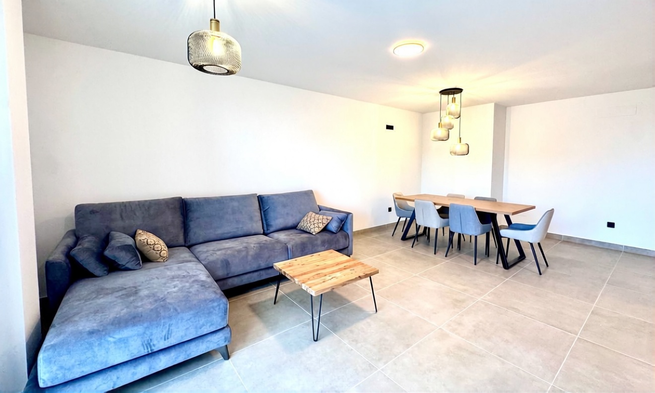Attic for sale seafront in Los Barrios — Living room
