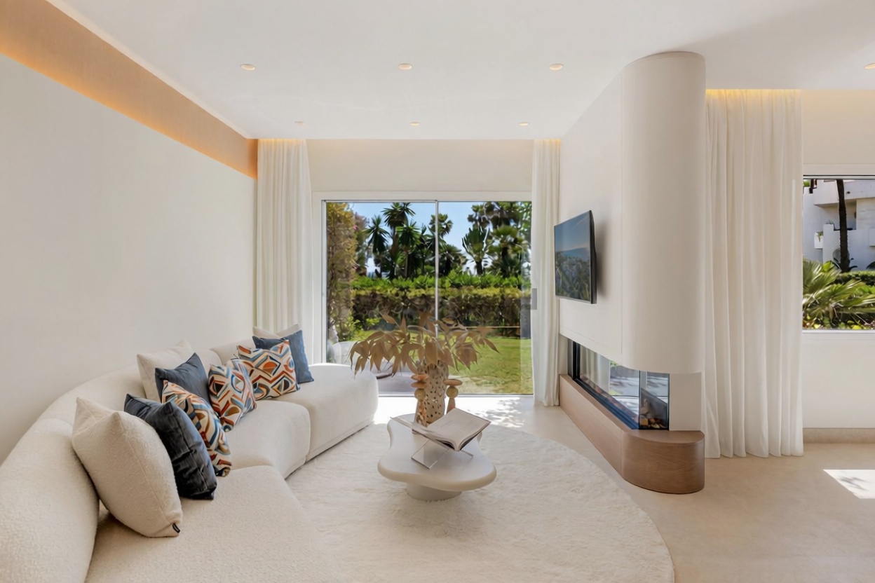 Villa à venda com acesso direto à praia em Estepona