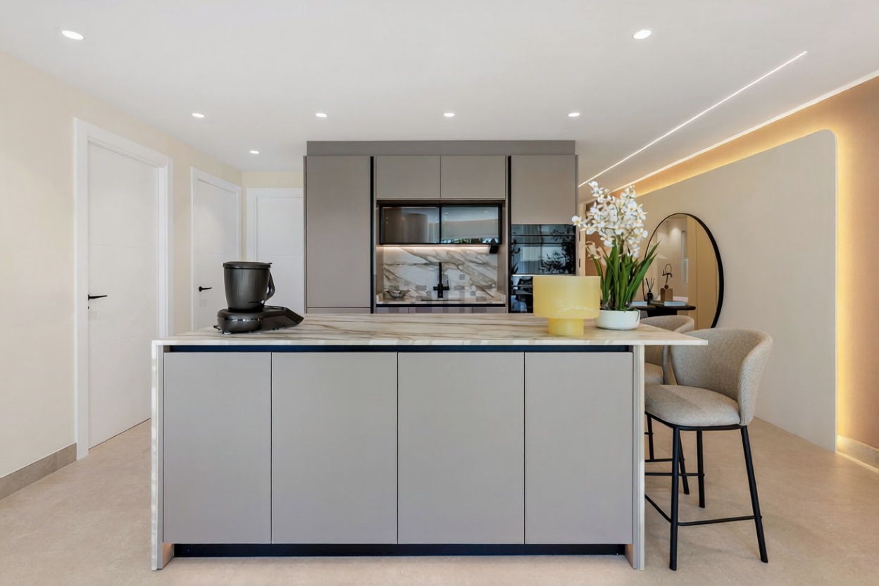 Villa à vendre avec accès direct à la plage à Estepona — Cuisine