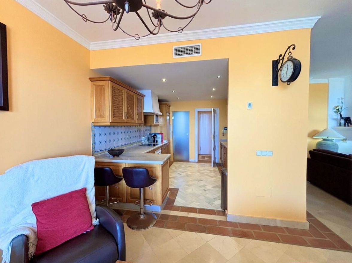 Piso en venta en primera línea de playa en Casares — Cocina