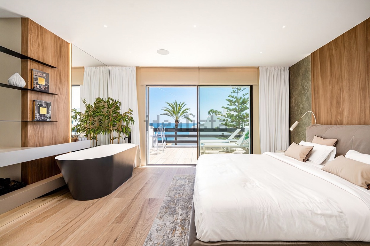 Chalet con acceso directo a playa en Marbella — Dormitorio