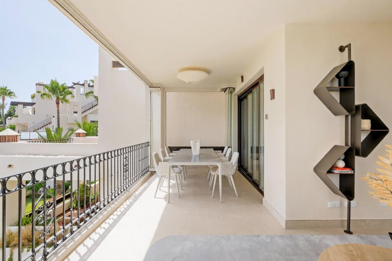 Apartamento em primeira linha de praia em Estepona — Vista mar