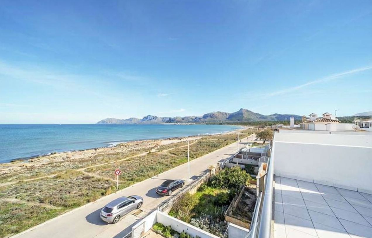 Chalé à venda com acesso direto à praia em Santa Margalida — Vista mar
