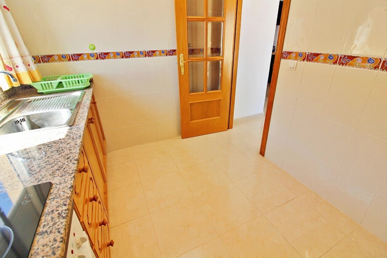 Flat for sale frontline beach in Oropesa del Mar — Kitchen
