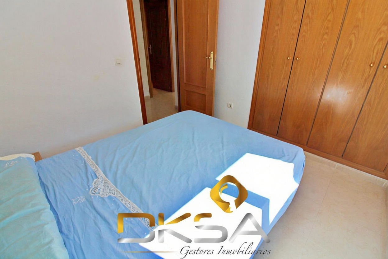 Flat for sale frontline beach in Oropesa del Mar — Bedroom