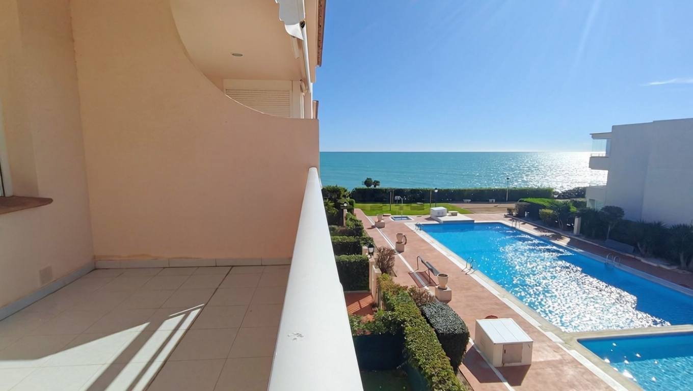 Piso en venta en primera línea de playa en Vinaròs