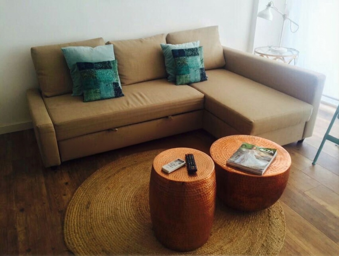 Piso en venta en primera línea de playa en Sant Antoni de Portmany — Salón