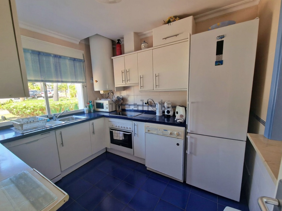 Chalet en venta con acceso directo a la playa en Casares — Cocina