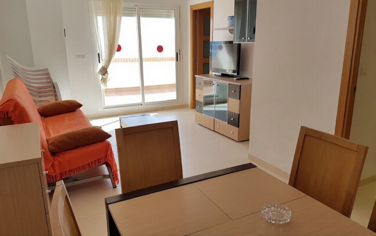 Flat for sale frontline beach in Oropesa del Mar — Living room