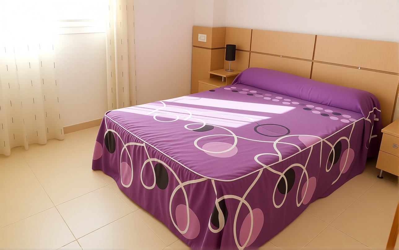 Flat for sale frontline beach in Oropesa del Mar — Bedroom