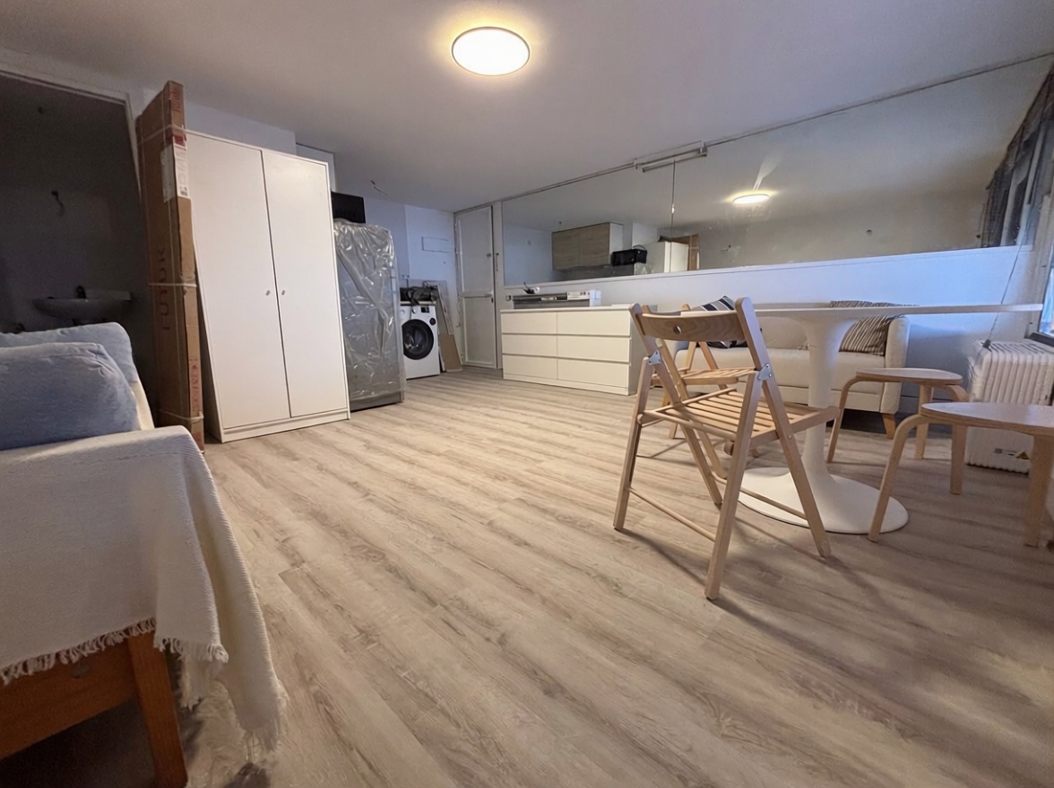 Studio for sale frontline beach in Las Palmas de Gran Canaria — Living room