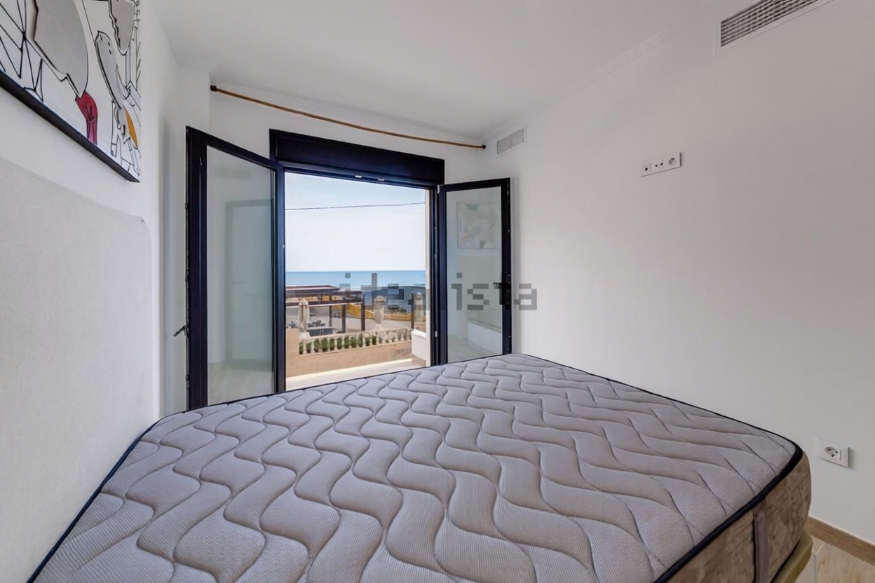 Chalet mit direkter Strandzugang in Torrevieja — Schlafzimmer