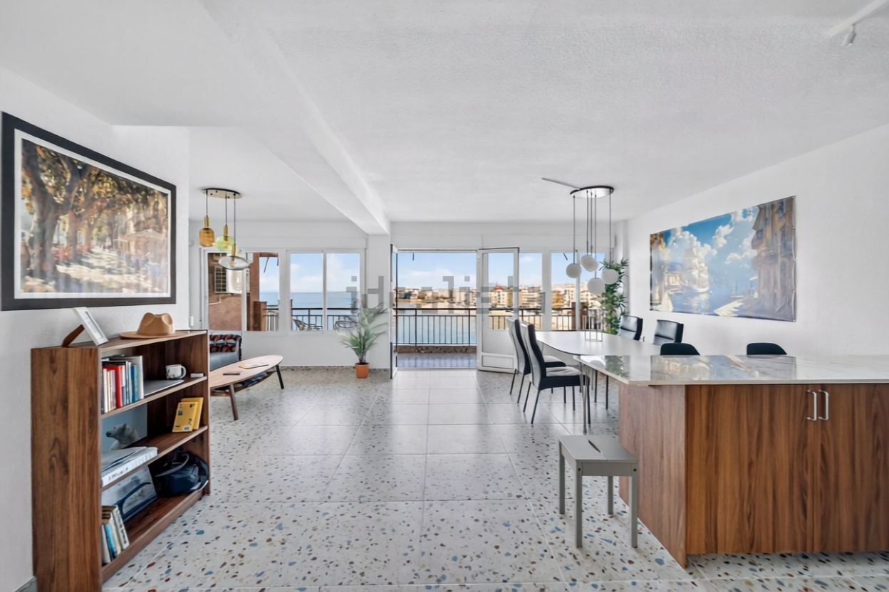 Wohnung in erste Strandlinie in Torrevieja — Meerterrasse