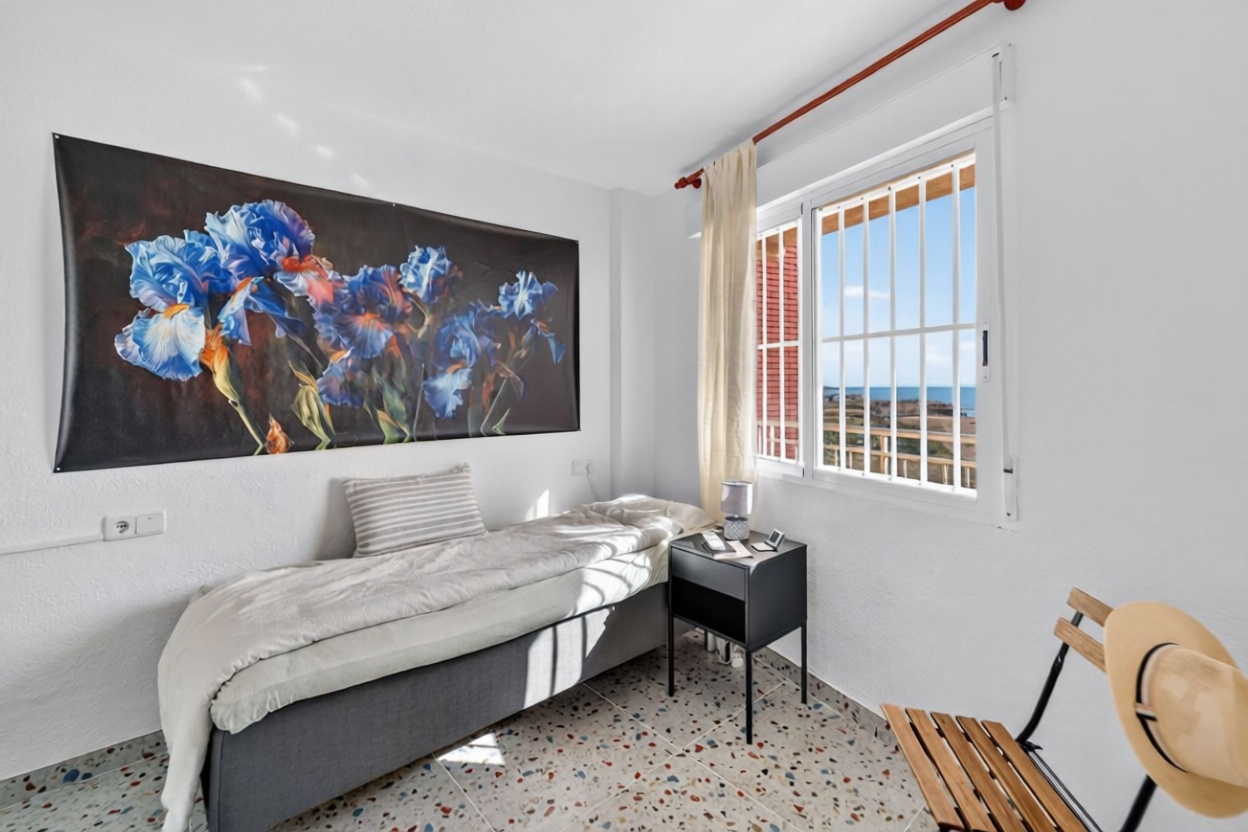 Wohnung in erste Strandlinie in Torrevieja — Schlafzimmer