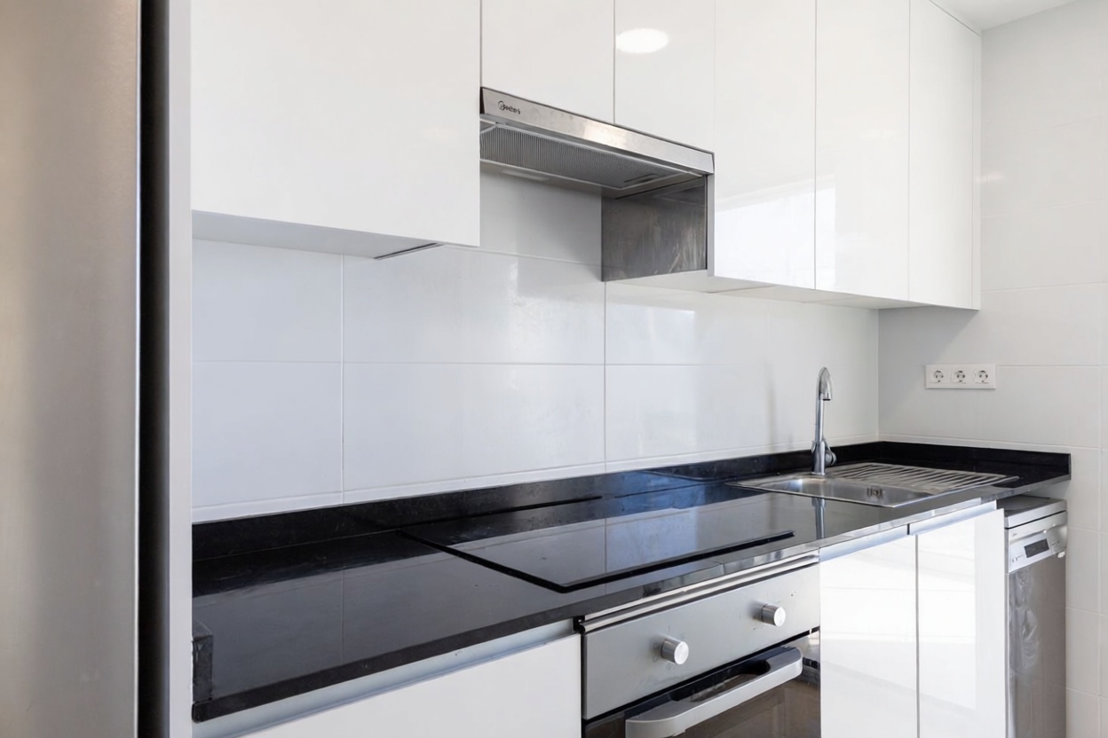Appartement à vendre pieds dans l'eau à Cabanes — Cuisine