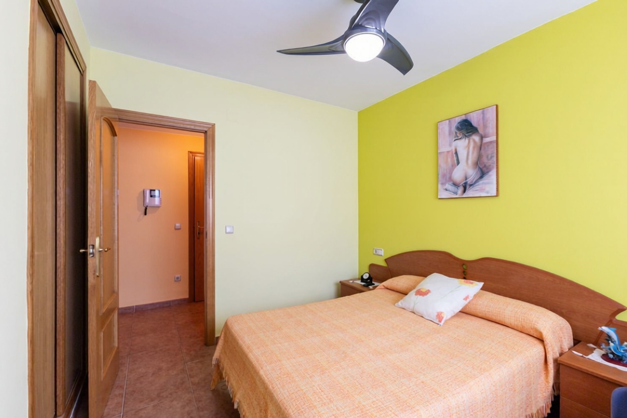 Piso en venta en primera línea de playa en Peñíscola — Dormitorio