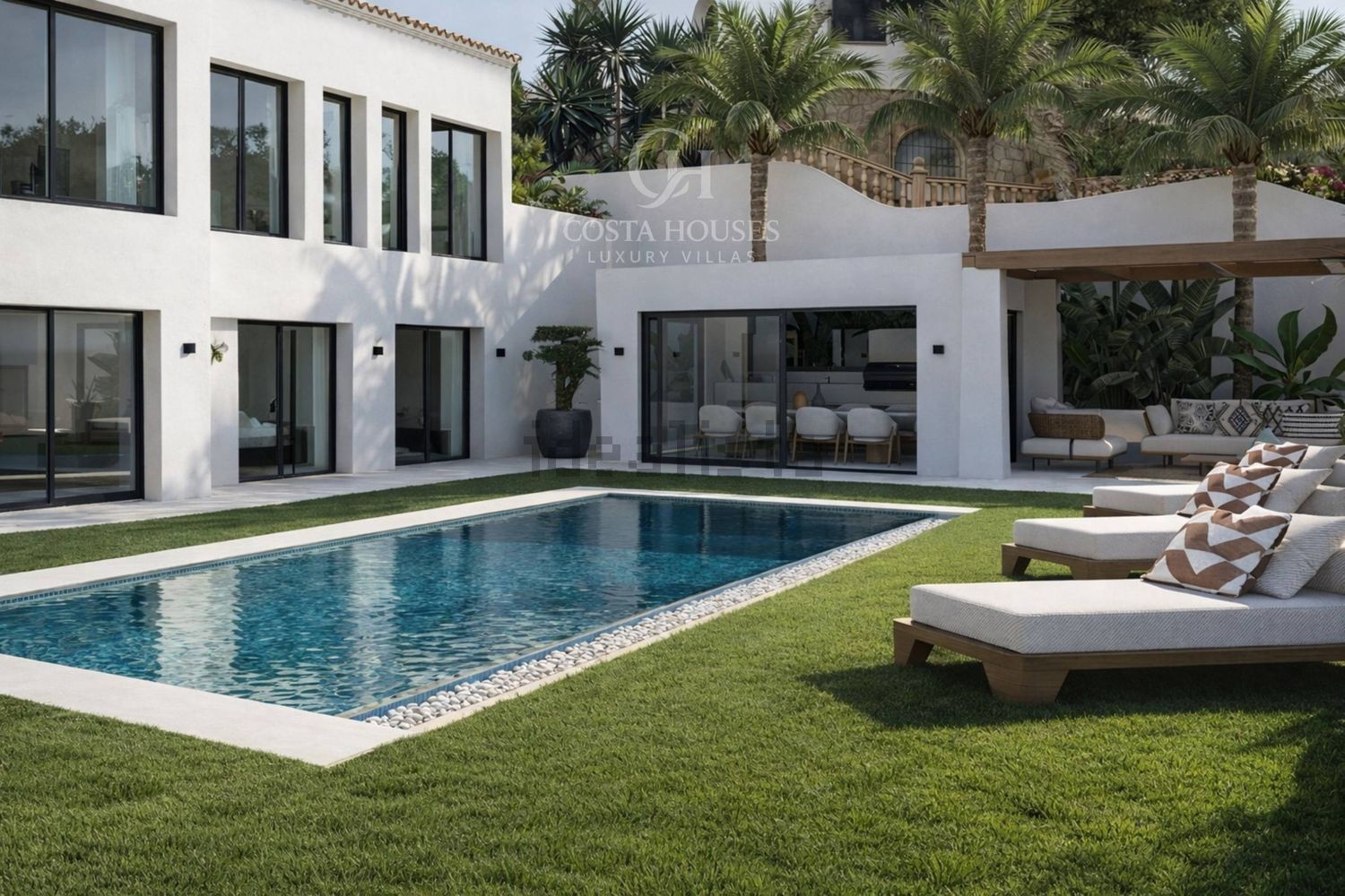 Chalet for sale with direct beach access in Jávea/Xàbia