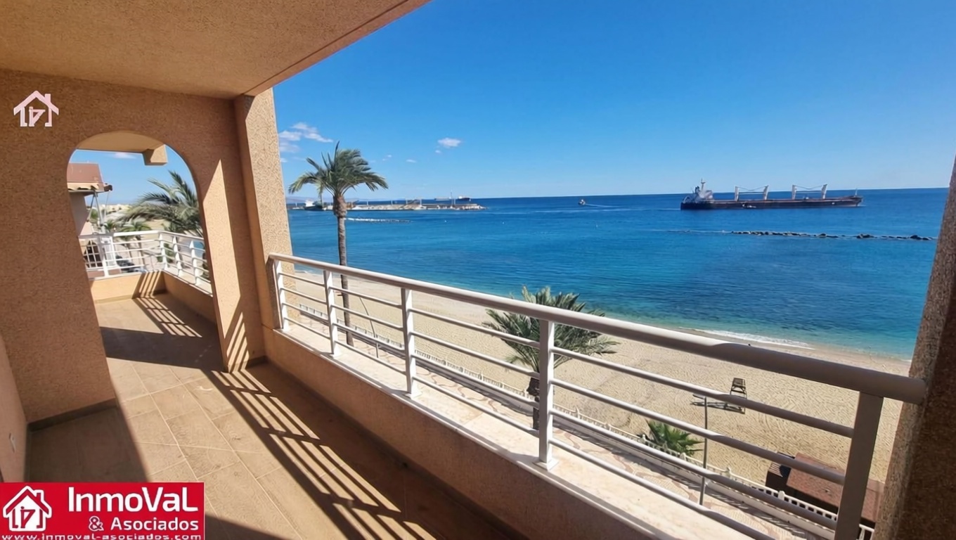 Apartamento em primeira linha de praia em Garrucha