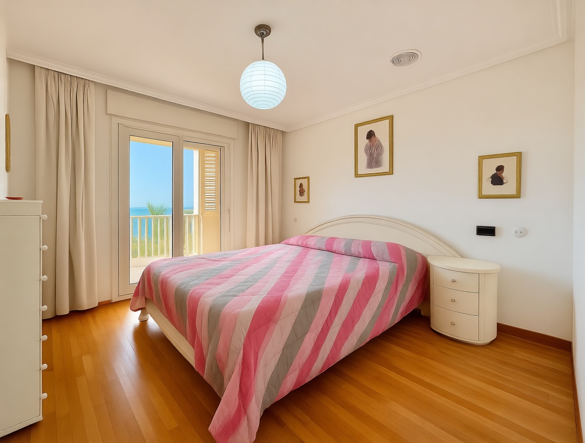 Appartement en première ligne de plage à Torrevieja — Chambre