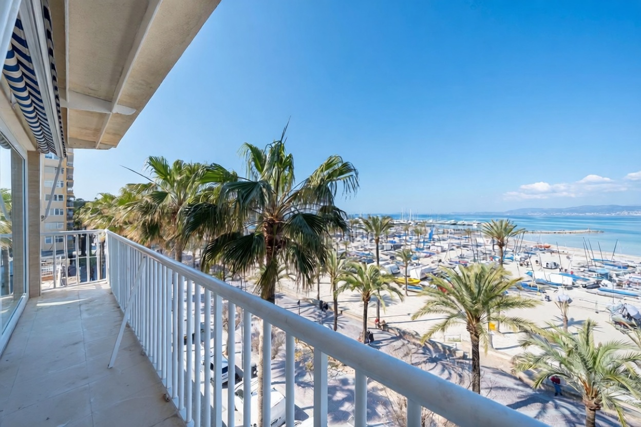 Piso en venta en primera línea de playa en Llucmajor