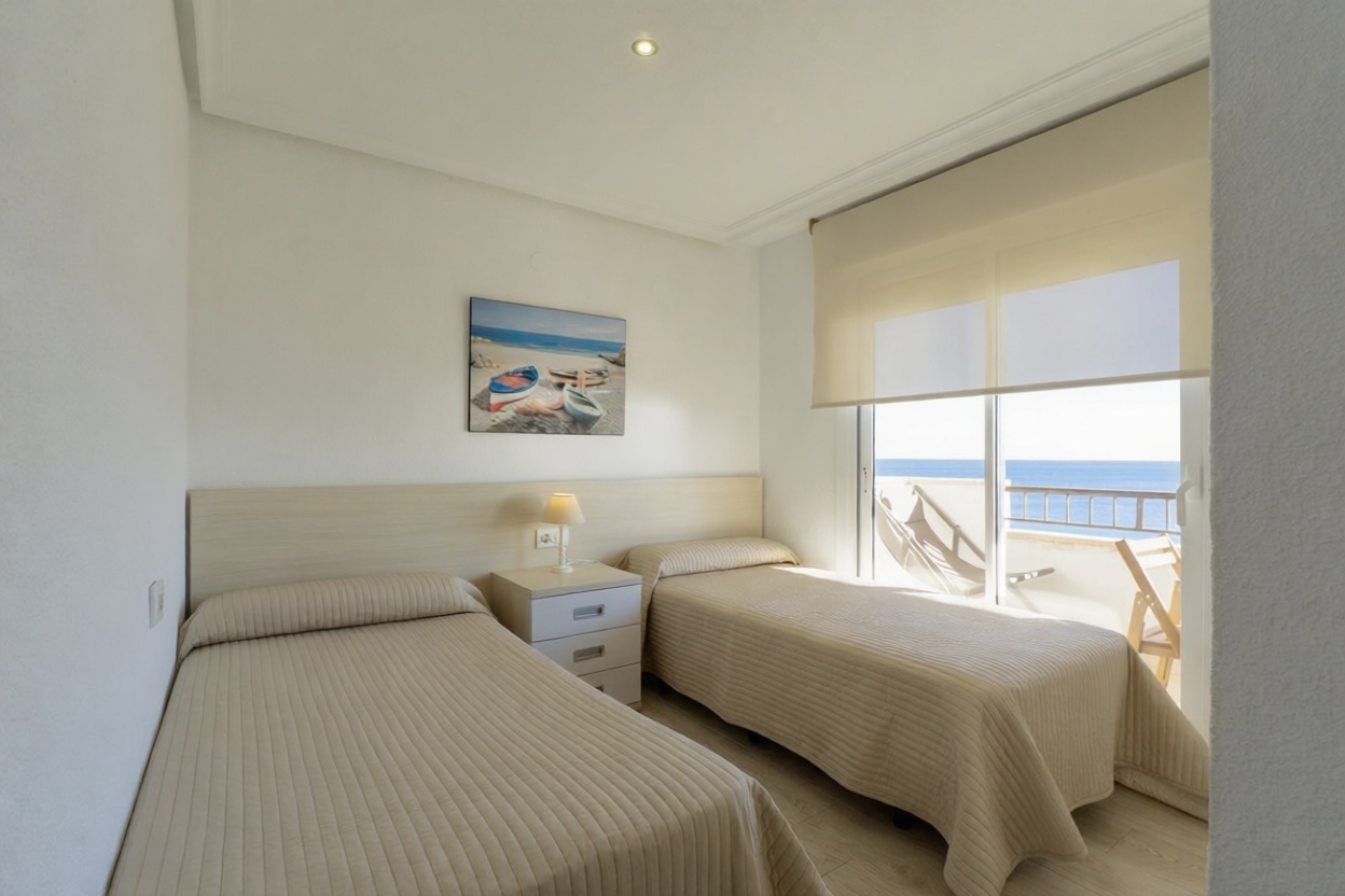 Wohnung in erste Strandlinie in Pilar de la Horadada — Schlafzimmer