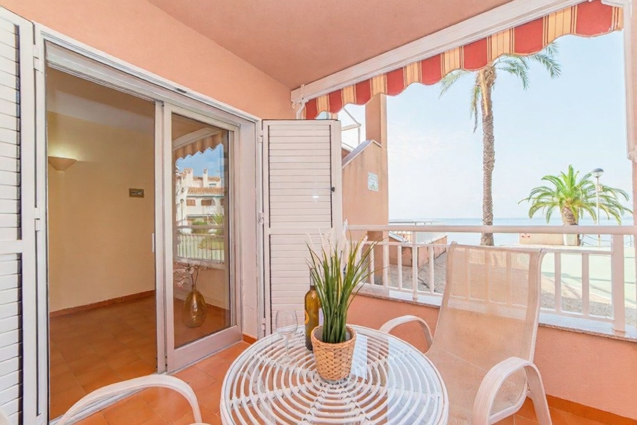 Appartement à vendre pieds dans l'eau à La Manga del Mar Menor