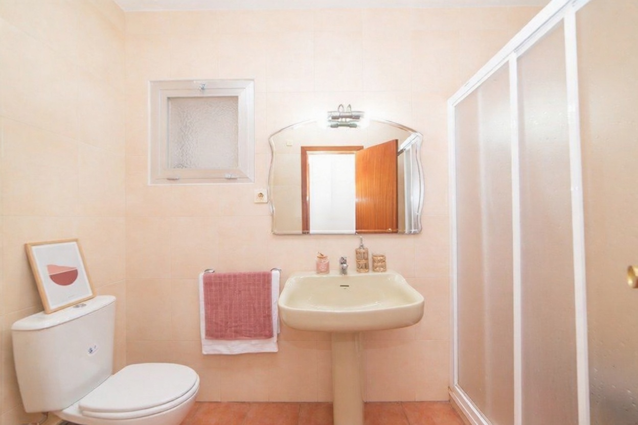 Beachfront flat in La Manga del Mar Menor — Bathroom