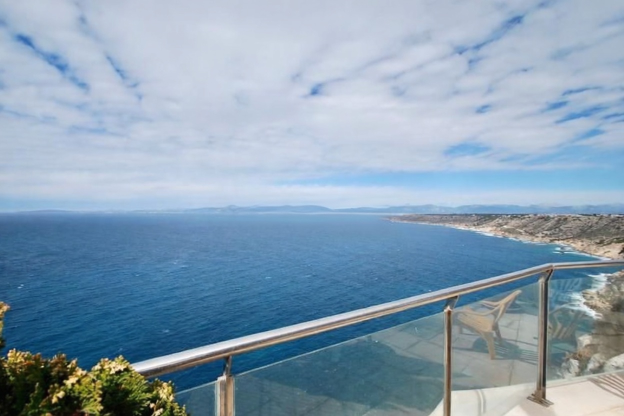 Chalet en venta con acceso directo a la playa en Llucmajor