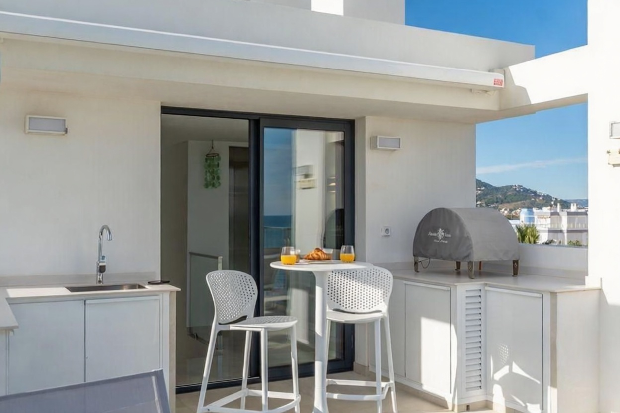 Duplex for sale frontline beach in Oliva — Sea terrace