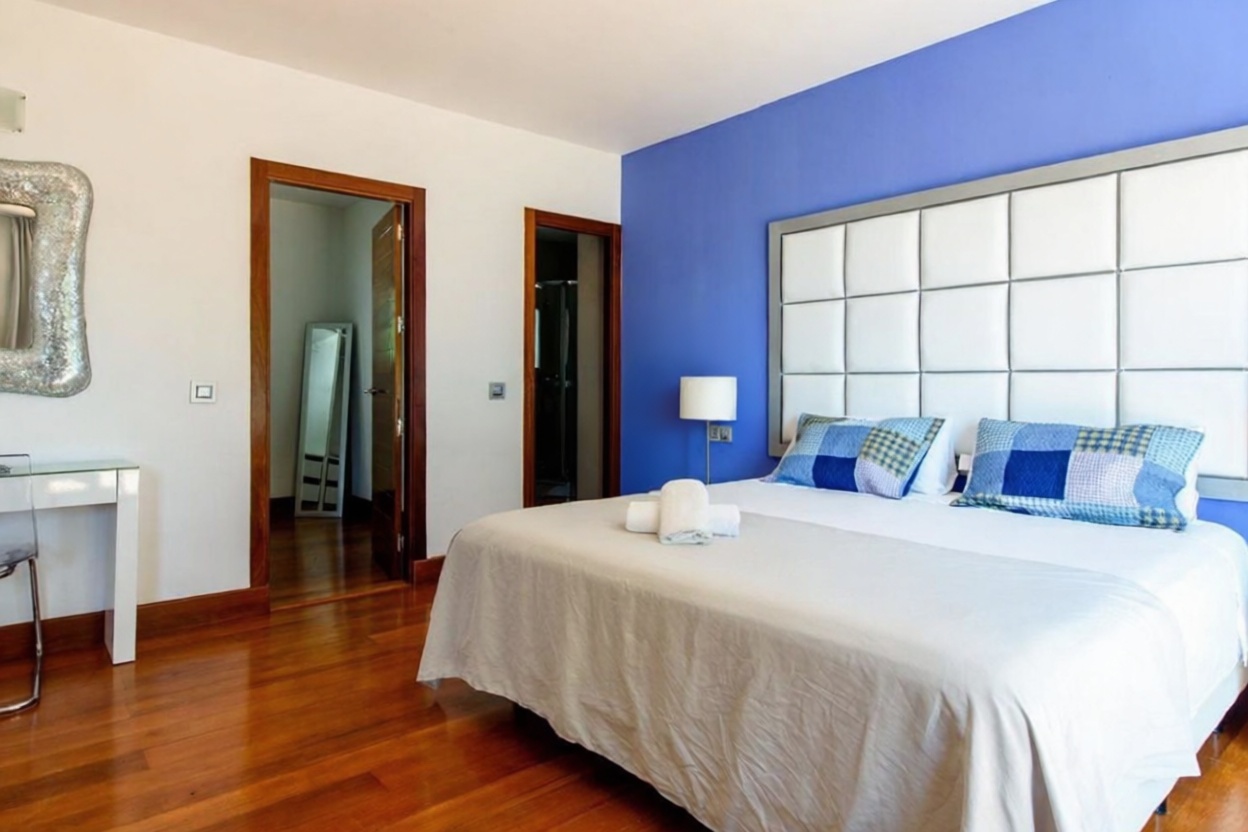 Chalet à vendre avec accès direct à la plage à Santa Eulalia del Río — Chambre