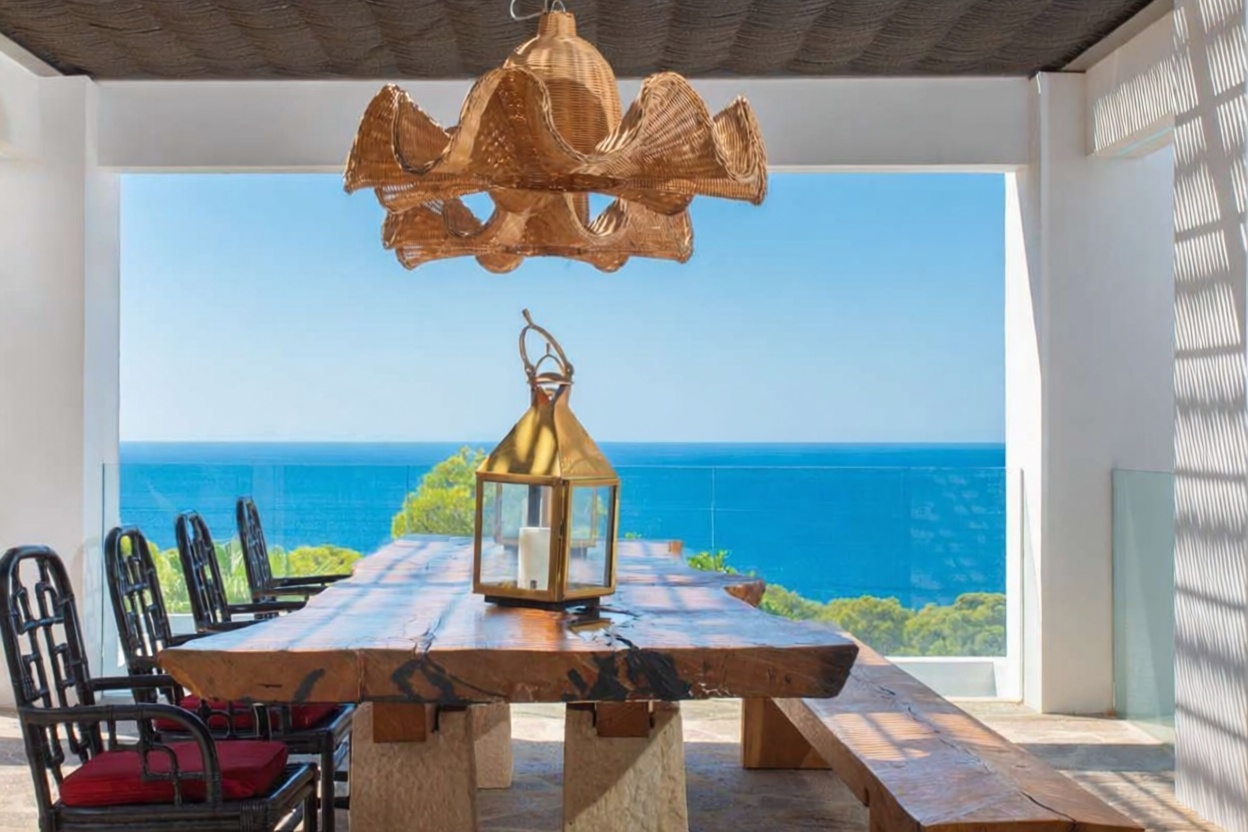 Chalet en venta con acceso directo a la playa en Sant Josep de sa Talaia