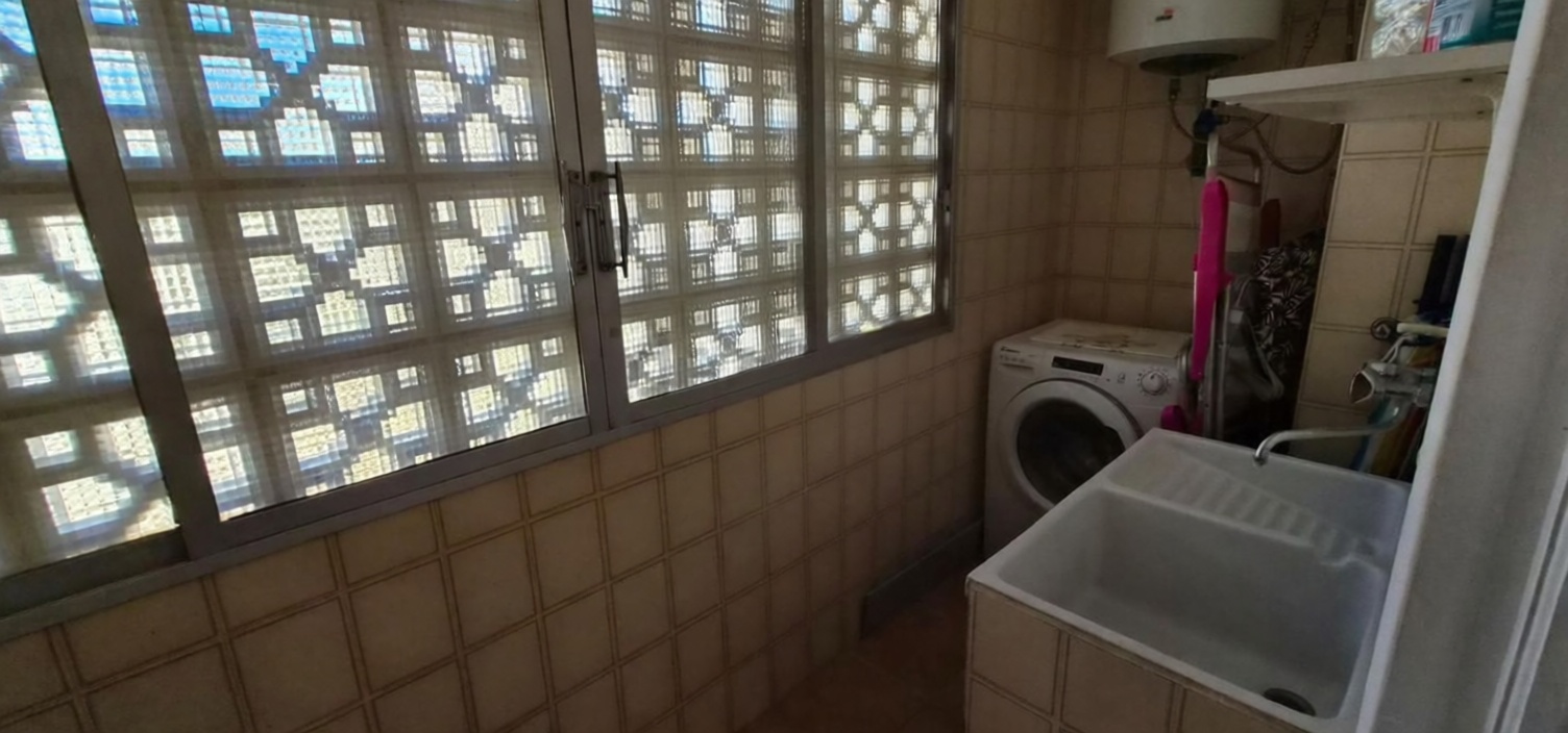 Flat for sale frontline beach in Cullera — Kitchen