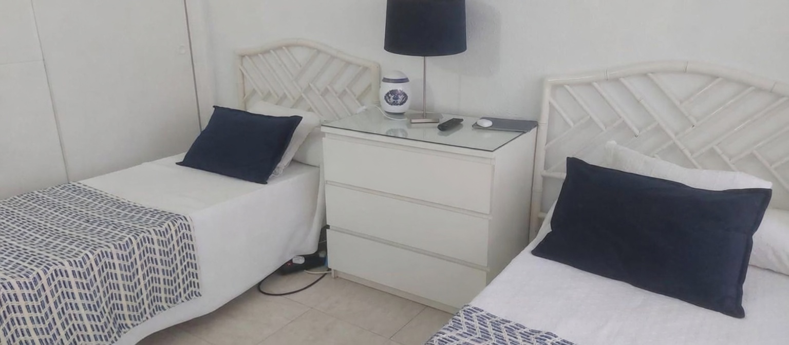 Appartement à vendre pieds dans l'eau à Fuengirola — Chambre