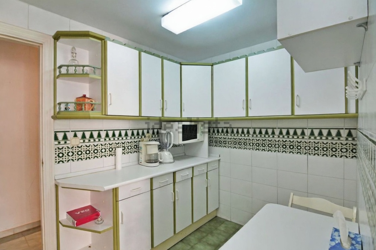Piso en venta en primera línea de playa en Fuengirola — Baño