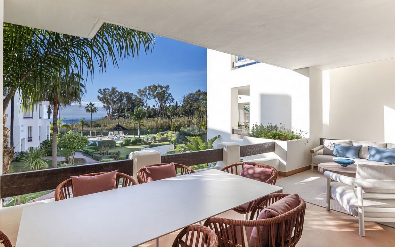 Apartamento à venda pé na areia em Estepona