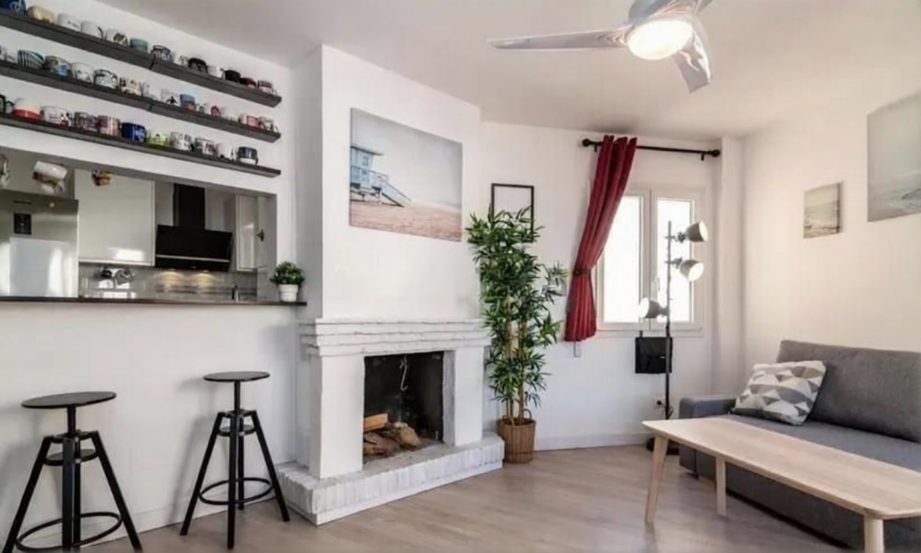 Flat for sale frontline beach in Benalmádena