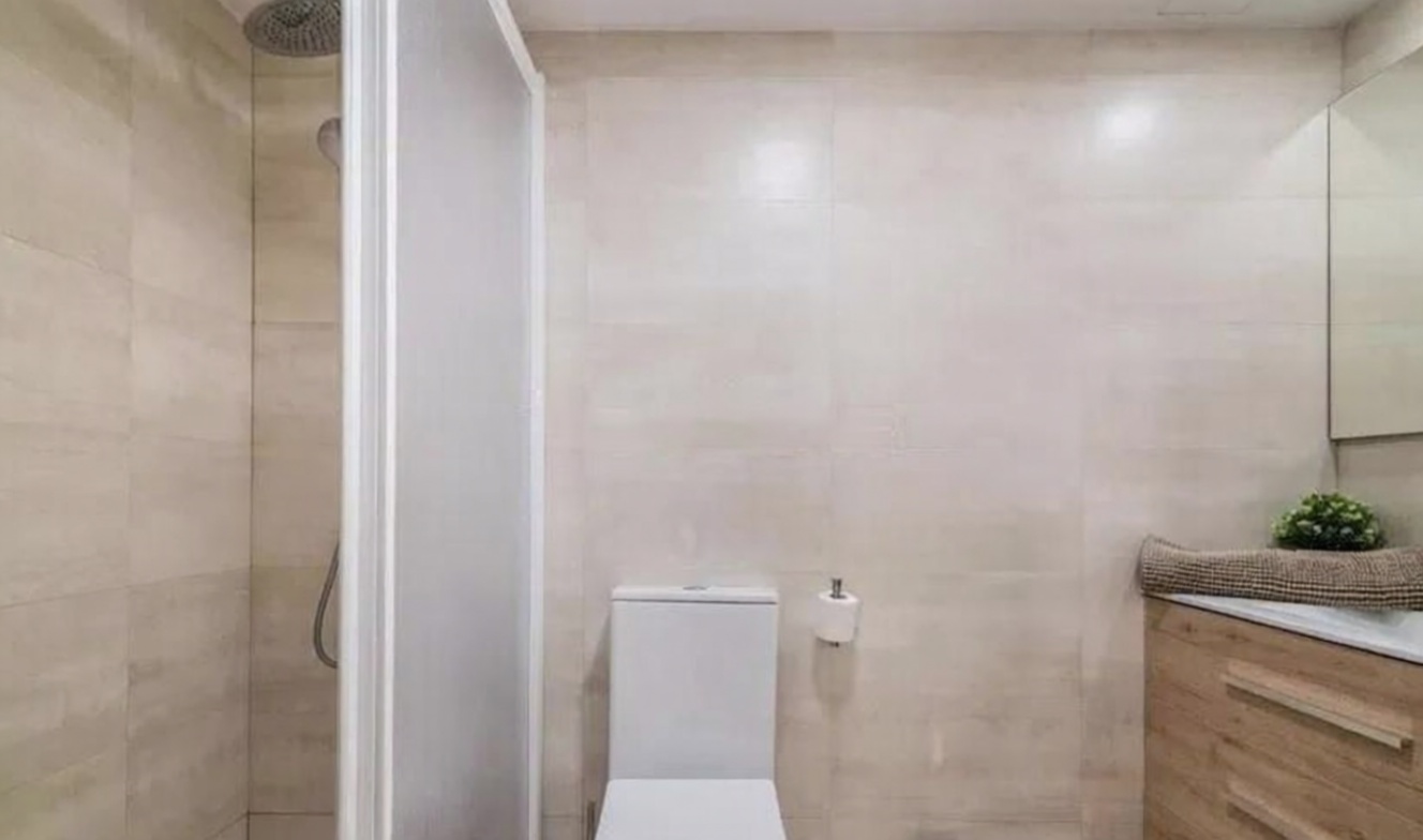 Flat for sale frontline beach in Benalmádena