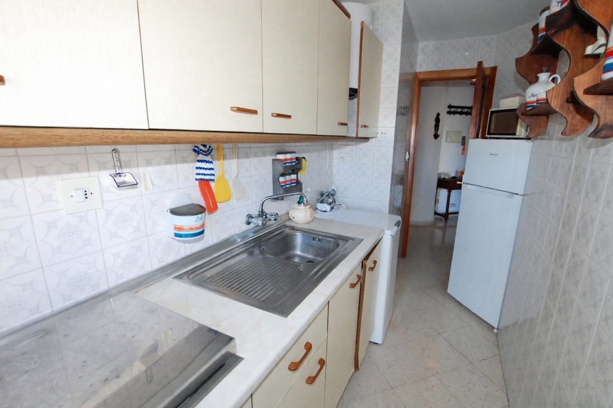 Apartamento à venda pé na areia em Salobreña — Sala