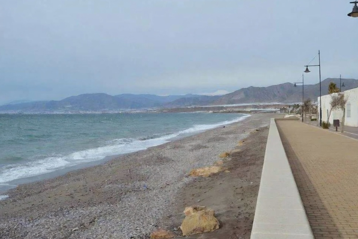 Flat for sale frontline beach in El Ejido — Sea view