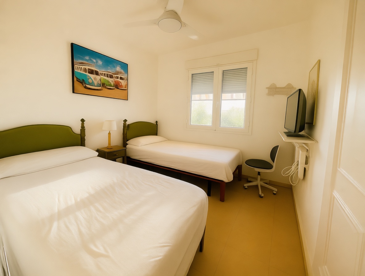 Beachfront flat in La Manga del Mar Menor — Bedroom