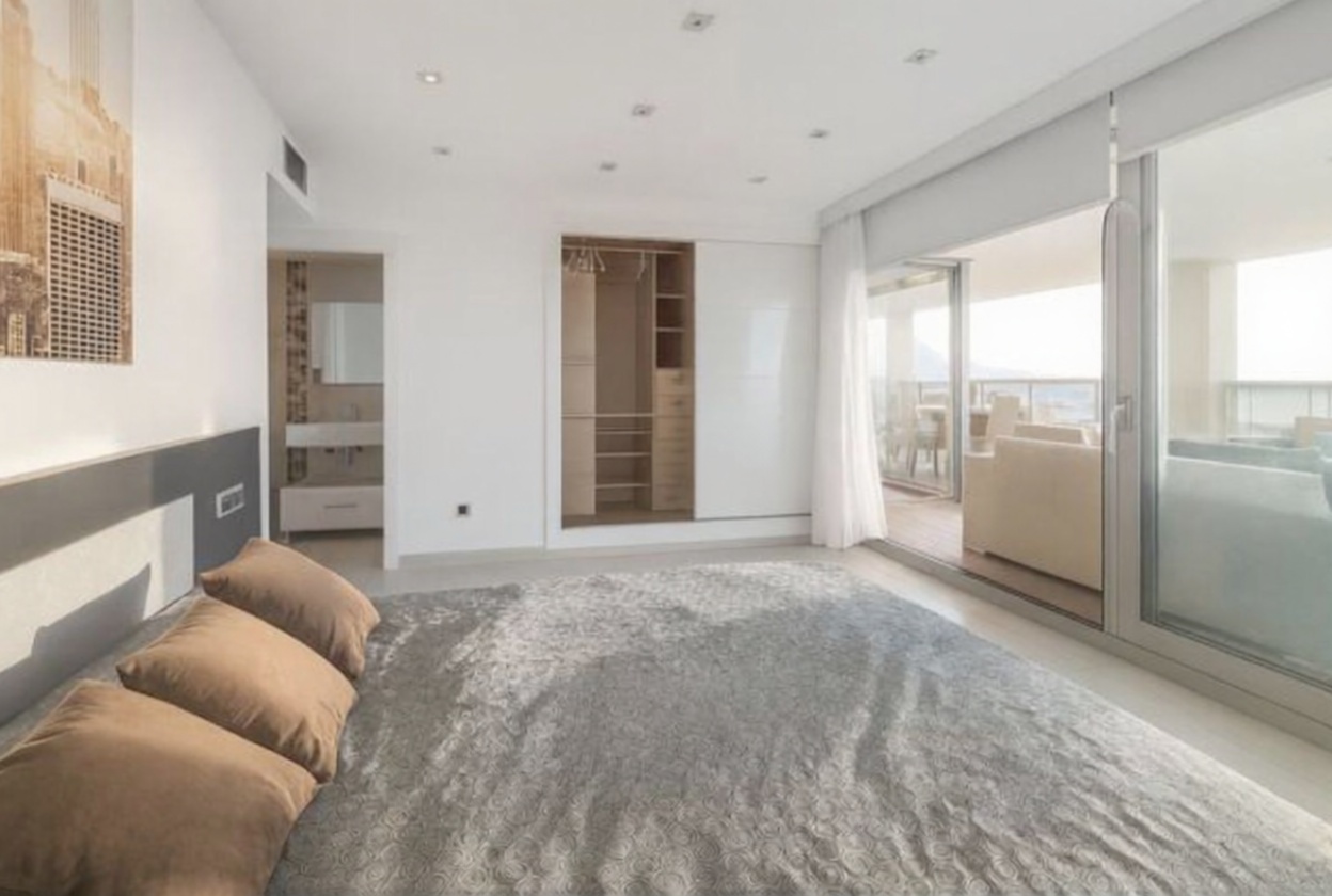 Beachfront flat in Altea — Bedroom